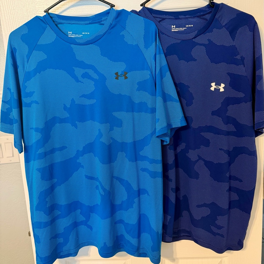 Men’s Lot 2 Under Armour Camo Loose Fit SS Shirts Sz XL
